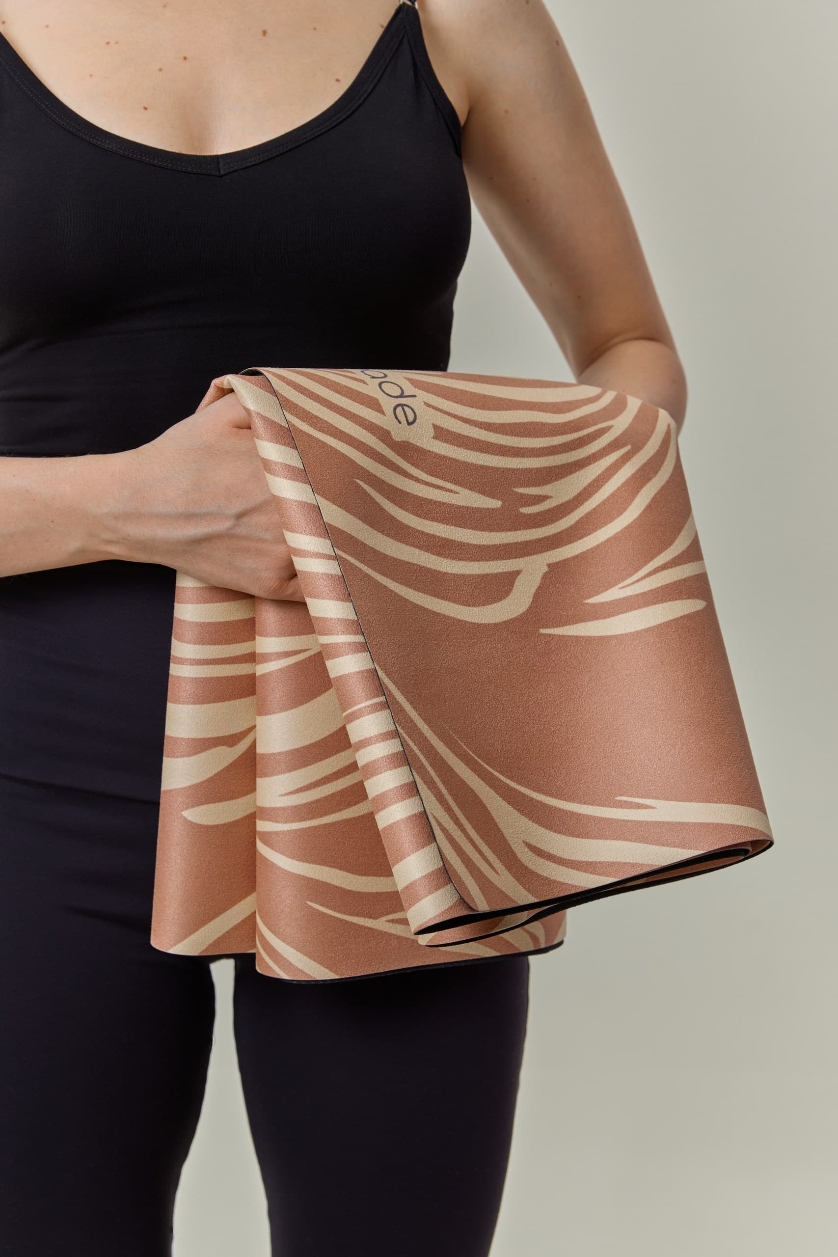 Дизайнерский коврик для йоги Soulmade